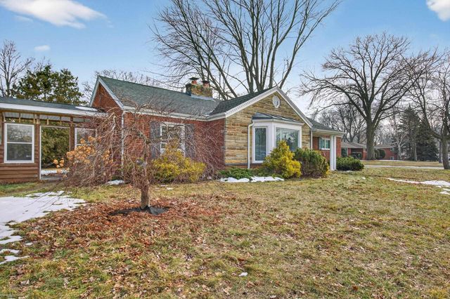 28540 Roan Drive, Warren, MI 48093