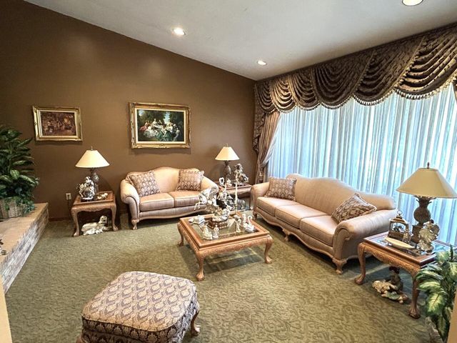 6200 SW 183rd Way, Southwest Ranches, FL 33331