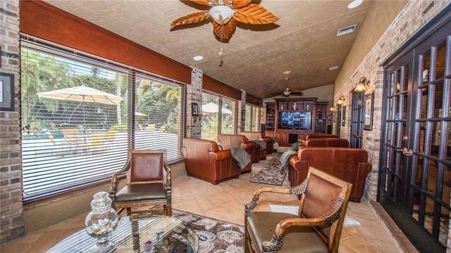 6200 SW 183rd Way, Southwest Ranches, FL 33331