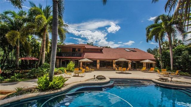 6200 SW 183rd Way, Southwest Ranches, FL 33331