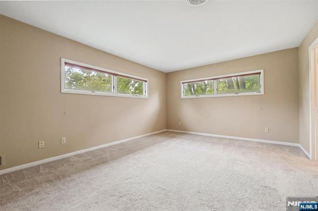 46 Standish Road, Hillsdale, NJ 07642