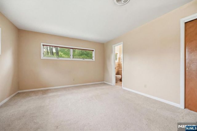 46 Standish Road, Hillsdale, NJ 07642