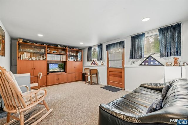 46 Standish Road, Hillsdale, NJ 07642