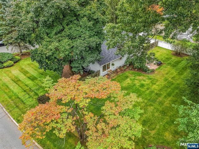 46 Standish Road, Hillsdale, NJ 07642