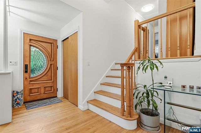 46 Standish Road, Hillsdale, NJ 07642