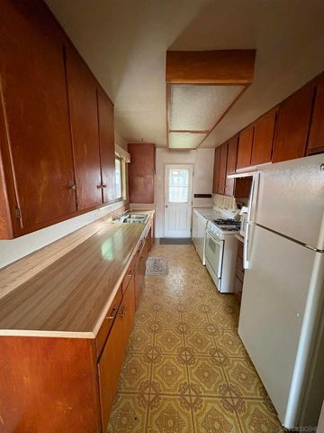 5041 Canosa Ave, San Diego, CA 92117