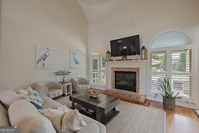 109 Applewood Lane, Acworth, GA 30101