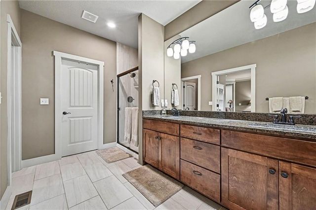 19405 W 102nd Street, Lenexa, KS 66220