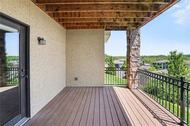 19405 W 102nd Street, Lenexa, KS 66220