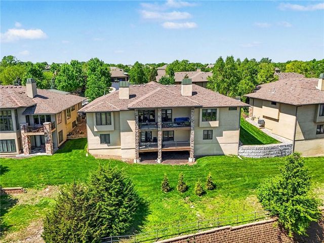 19405 W 102nd Street, Lenexa, KS 66220