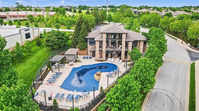 19405 W 102nd Street, Lenexa, KS 66220