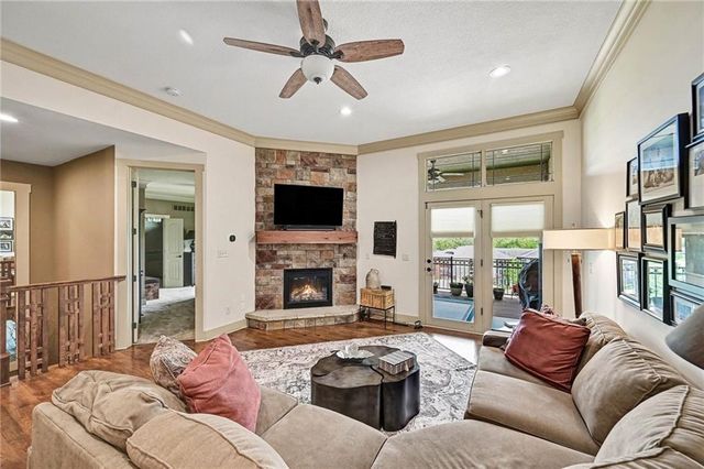 19405 W 102nd Street, Lenexa, KS 66220