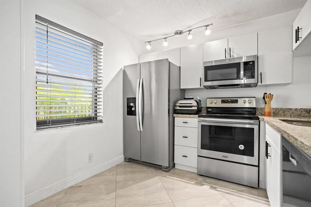 10401 W Broward Boulevard 209, Plantation, FL 33324