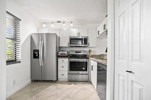 10401 W Broward Boulevard 209, Plantation, FL 33324