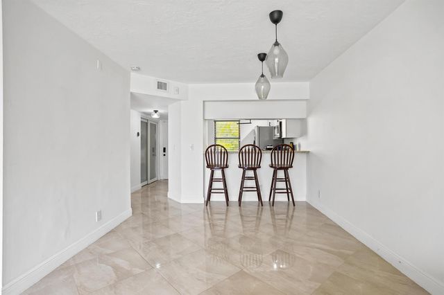 10401 W Broward Boulevard 209, Plantation, FL 33324