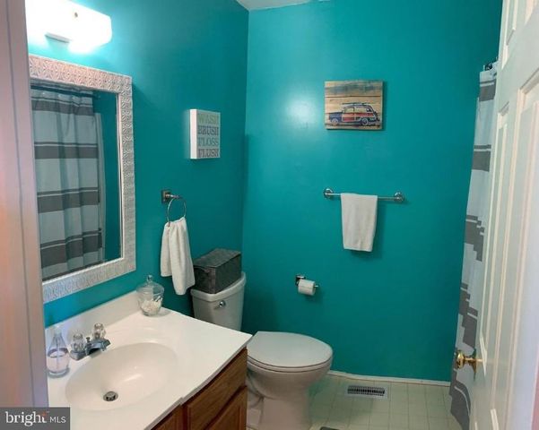 131 SUNNYSIDE LN, Perkasie, PA 18944