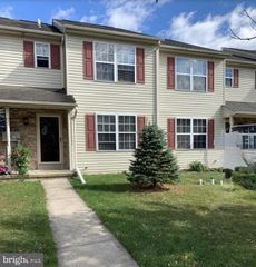 131 SUNNYSIDE LN, Perkasie, PA 18944