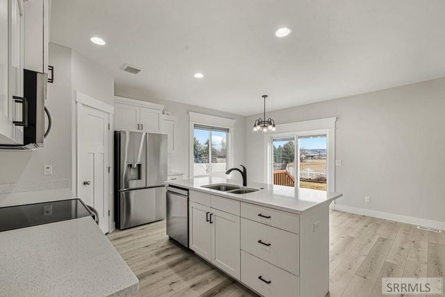 671 Yarmouth Street, Idaho Falls, ID 83402