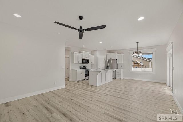 671 Yarmouth Street, Idaho Falls, ID 83402