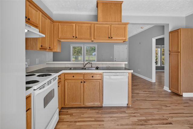 564 Fairfield Road, Walhalla, SC 29691