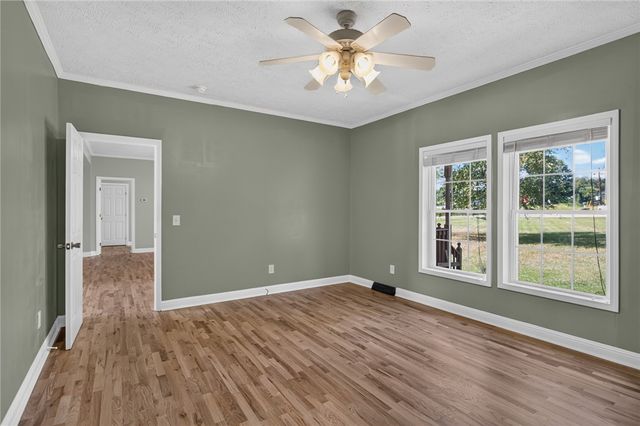 564 Fairfield Road, Walhalla, SC 29691