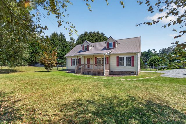 564 Fairfield Road, Walhalla, SC 29691