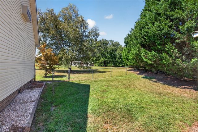 564 Fairfield Road, Walhalla, SC 29691
