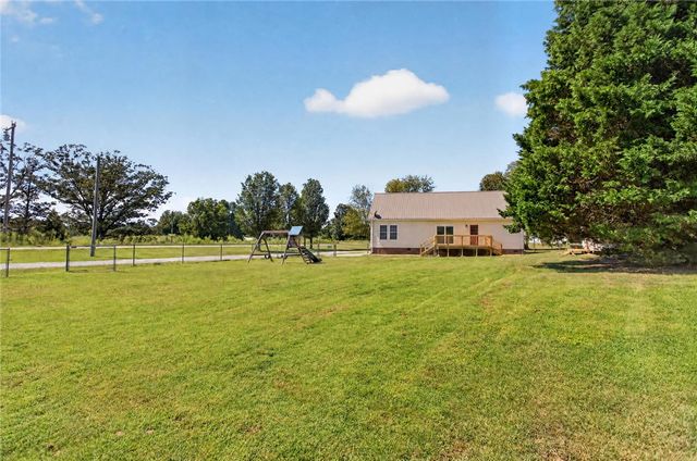 564 Fairfield Road, Walhalla, SC 29691