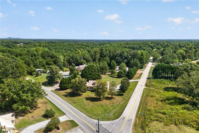 564 Fairfield Road, Walhalla, SC 29691