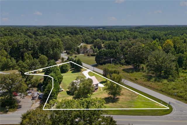 564 Fairfield Road, Walhalla, SC 29691