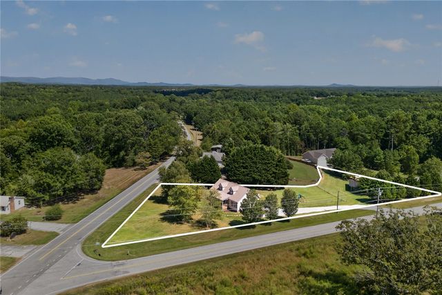 564 Fairfield Road, Walhalla, SC 29691