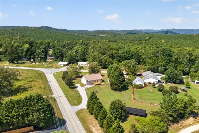 564 Fairfield Road, Walhalla, SC 29691