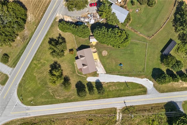 564 Fairfield Road, Walhalla, SC 29691