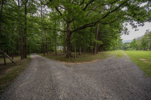 3659 Pea Ridge Rd, Liberty, TN 37095