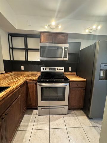 2900 S SEMORAN BOULEVARD 1, Orlando, FL 32822