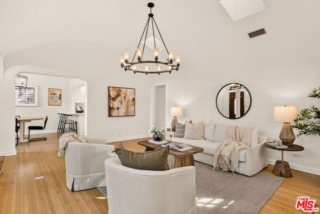 2321 Manning Avenue, Los Angeles, CA 90064