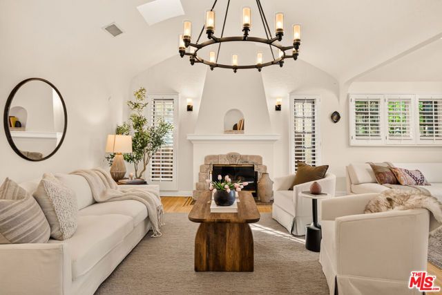 2321 Manning Avenue, Los Angeles, CA 90064
