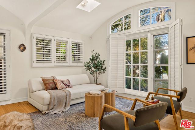 2321 Manning Avenue, Los Angeles, CA 90064