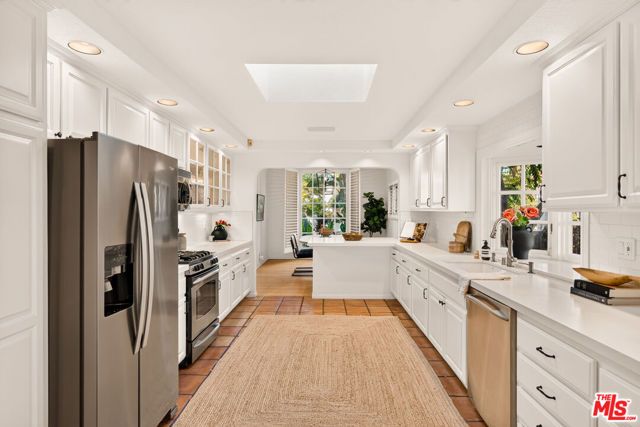 2321 Manning Avenue, Los Angeles, CA 90064
