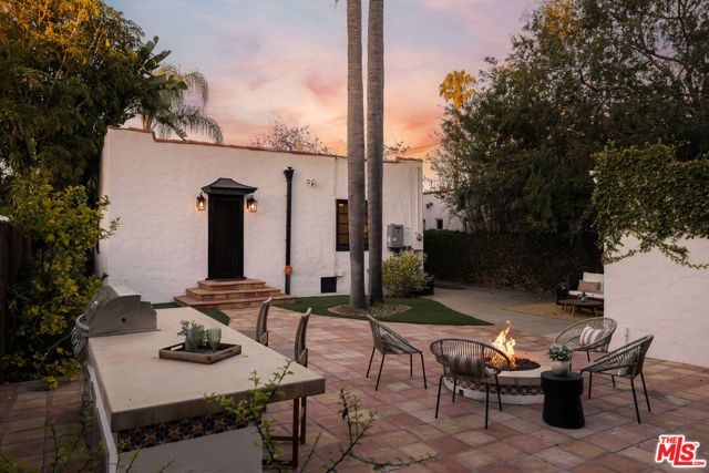 2321 Manning Avenue, Los Angeles, CA 90064