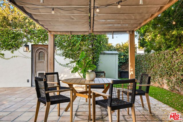 2321 Manning Avenue, Los Angeles, CA 90064