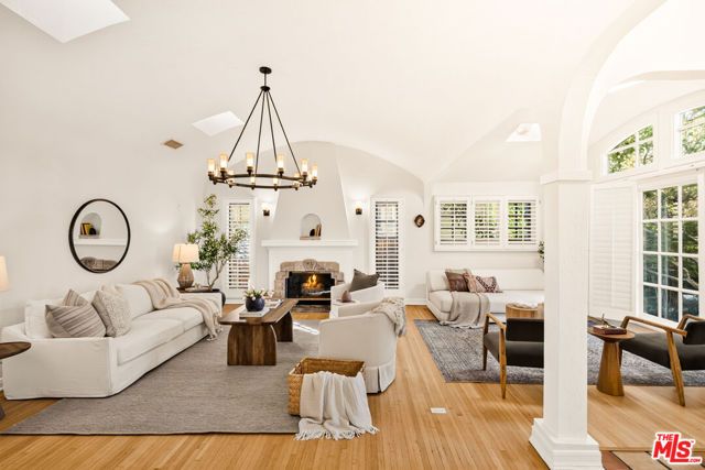 2321 Manning Avenue, Los Angeles, CA 90064