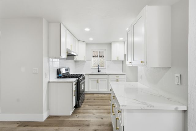 415 N Akers Street 47, Visalia, CA 93291