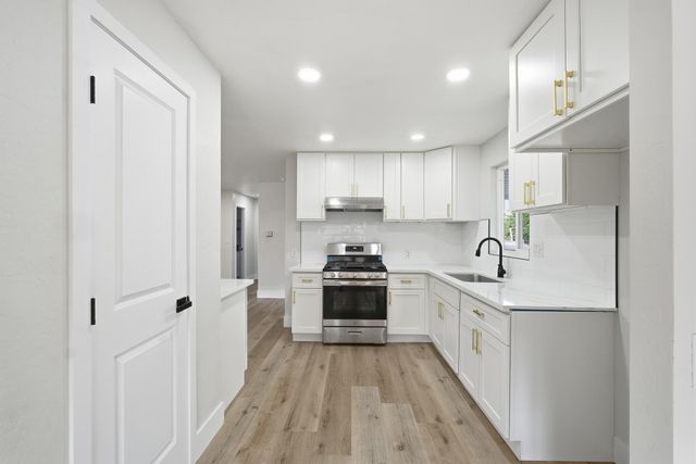 415 N Akers Street 47, Visalia, CA 93291