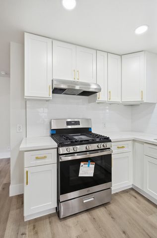 415 N Akers Street 47, Visalia, CA 93291