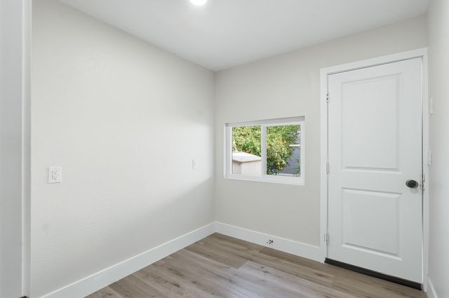 415 N Akers Street 47, Visalia, CA 93291