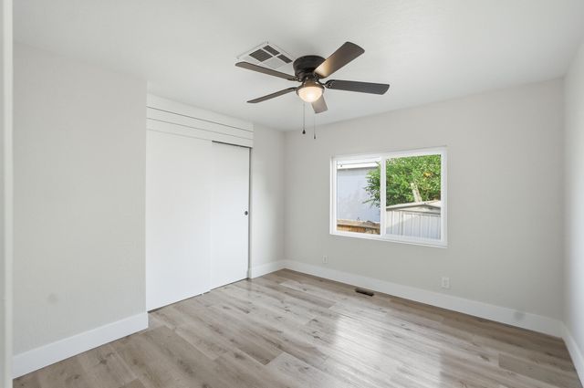 415 N Akers Street 47, Visalia, CA 93291