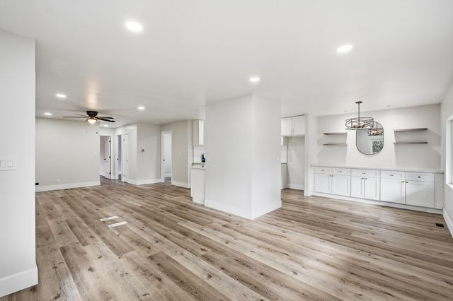 415 N Akers Street 47, Visalia, CA 93291