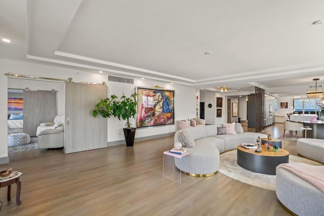 209 N Birch Road 1002, Fort Lauderdale, FL 33304