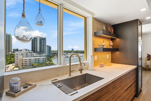 209 N Birch Road 1002, Fort Lauderdale, FL 33304